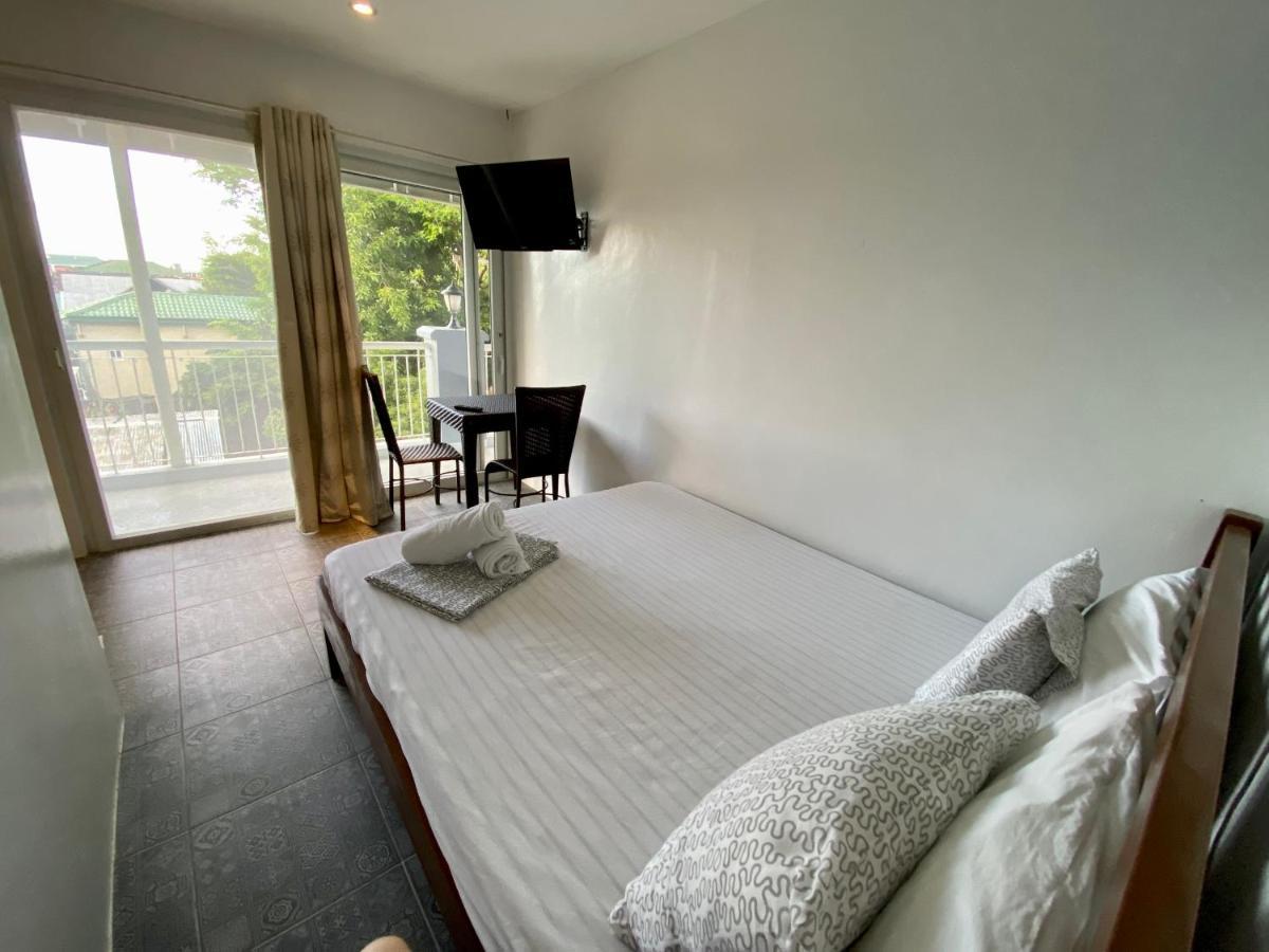 Victoria'S Bed & Breakfast Puerto Galera Dış mekan fotoğraf